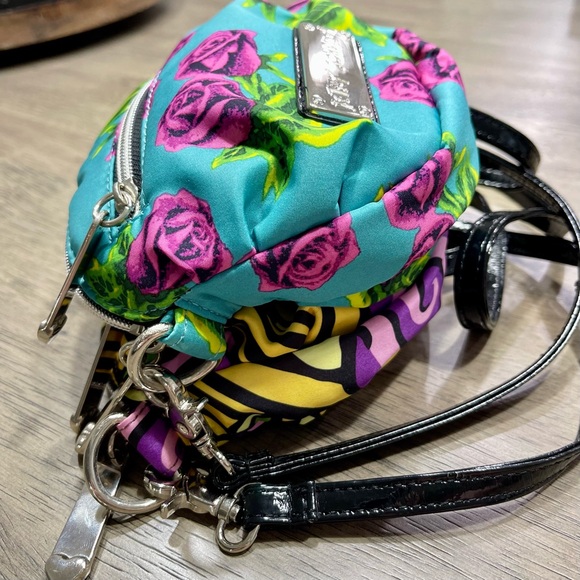 Two Betsey Johnson mini crossbody bags - Picture 7 of 7